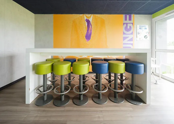 萨尔堡布尔宜必思快捷酒店 酒店 萨尔堡